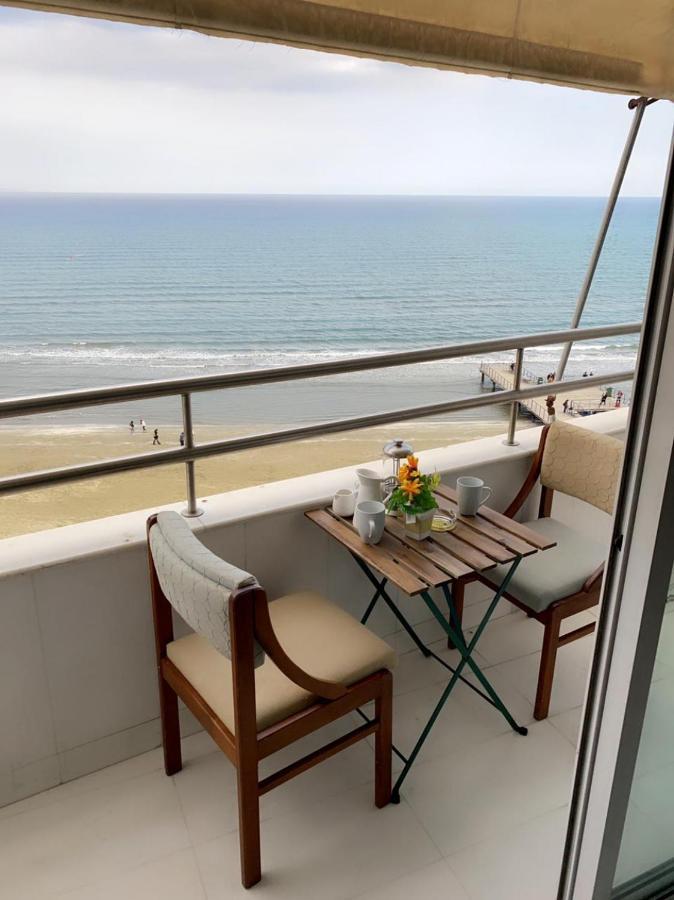 Larnaca Room, 50M To The Finikoudes Beach Buitenkant foto